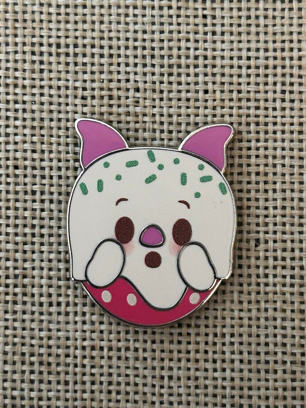 2024 Disney Parks Munchlings Series 4 Pin Piglet Ghost Strawberry